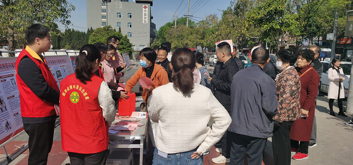 新乡市延津县开展全民国家安全教育日宣传活动照片1.jpg