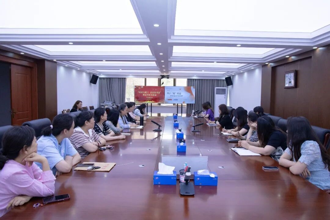 郑铁集团女工.jpg